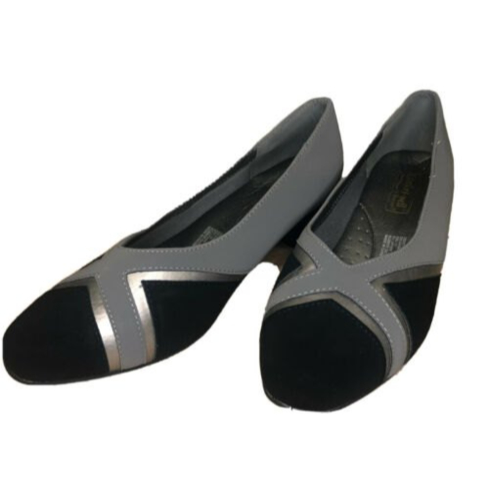Women's Comfort-Well by Beacon Size 11 Black/Gray Low Heel Shoes Vegan Suede